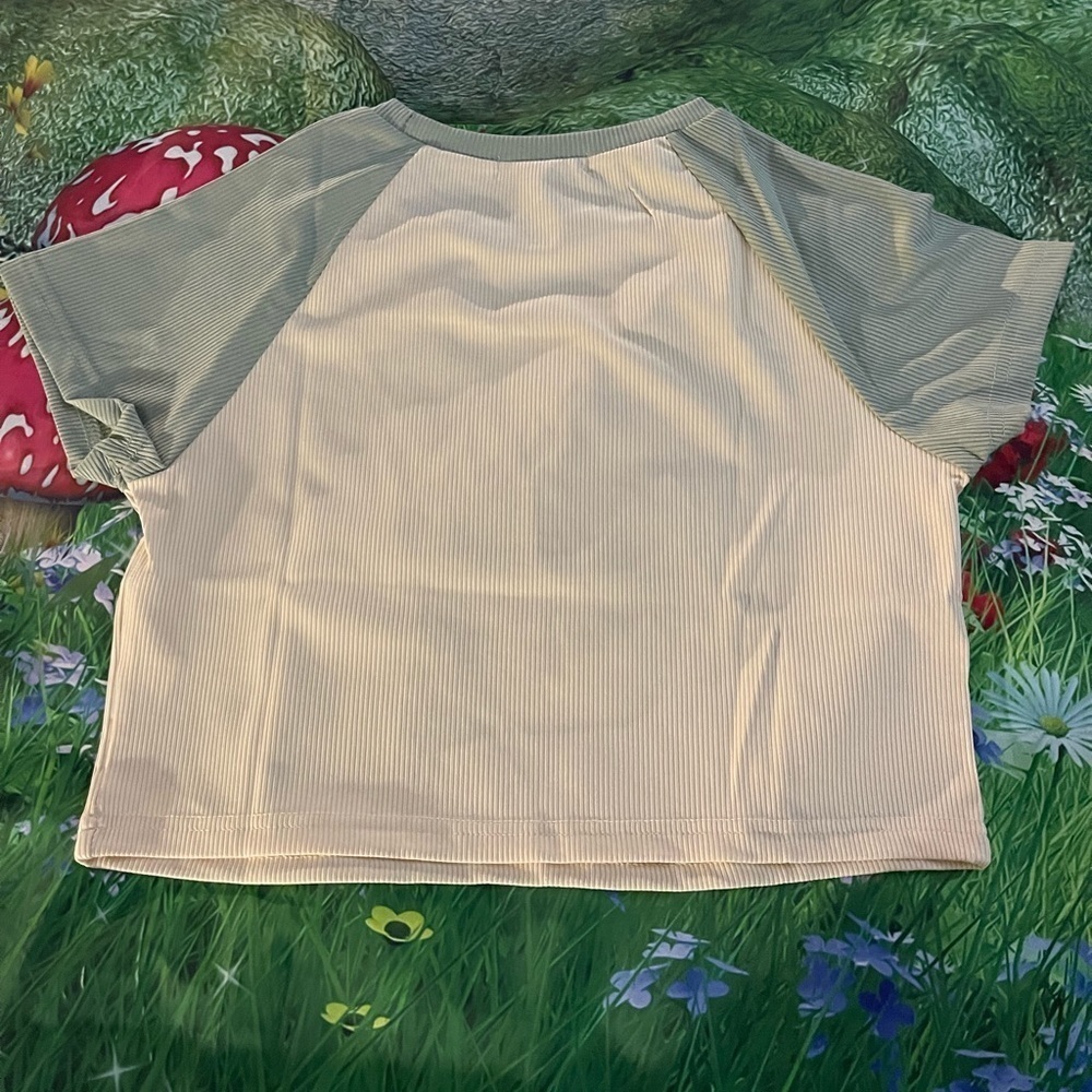 Mushroom Crop Tee, Multiple Sizes, NWOT, For Bundle Purchases Only - Picture 7 of 9